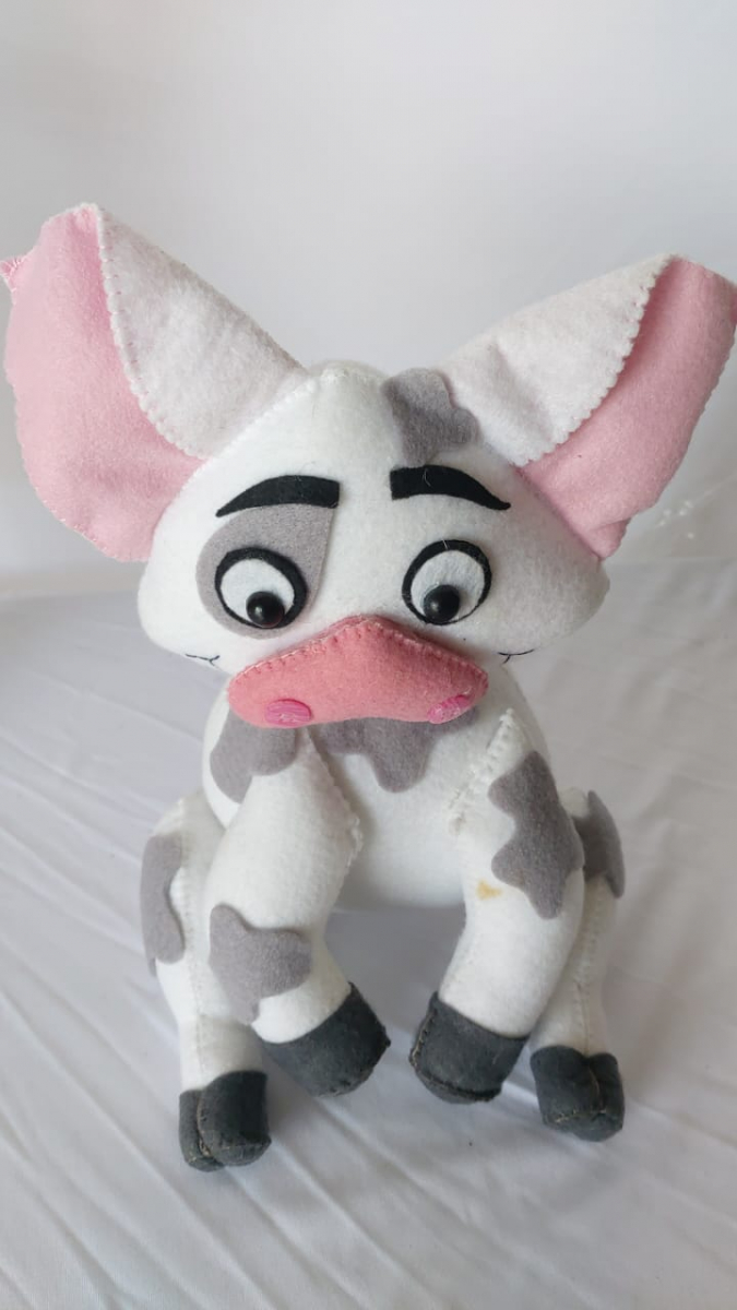 Pua Porco Feltro Moana - Boutique festa locações 
