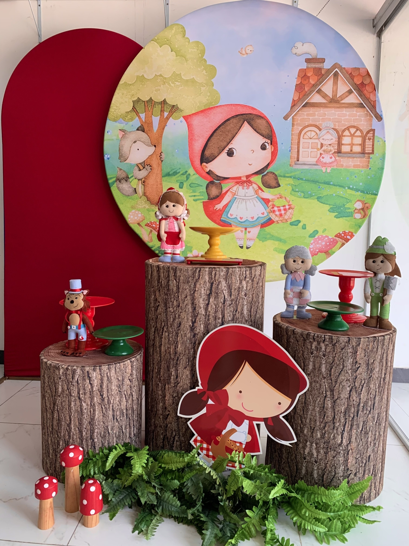 Chapeuzinho Vermelho - Boutique festa locações 