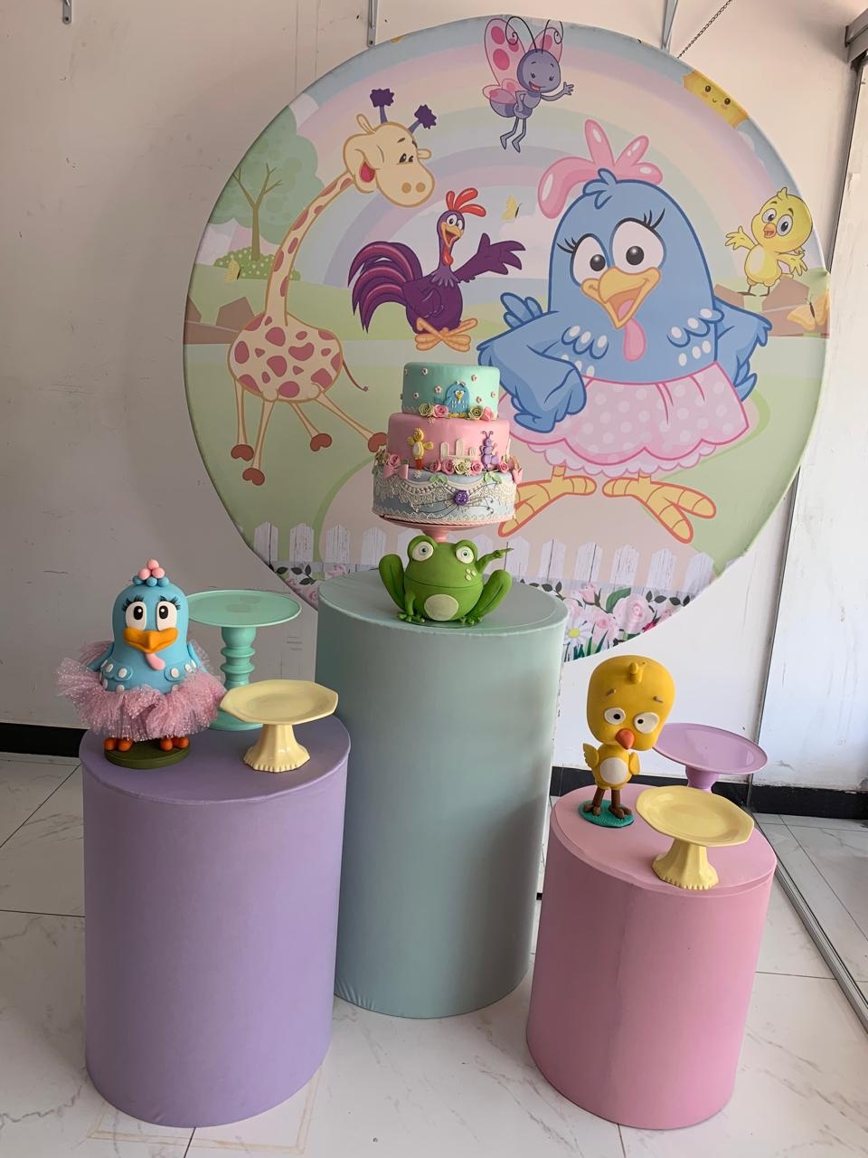 Galinha Pintadinha Rosa - Boutique festa locações 