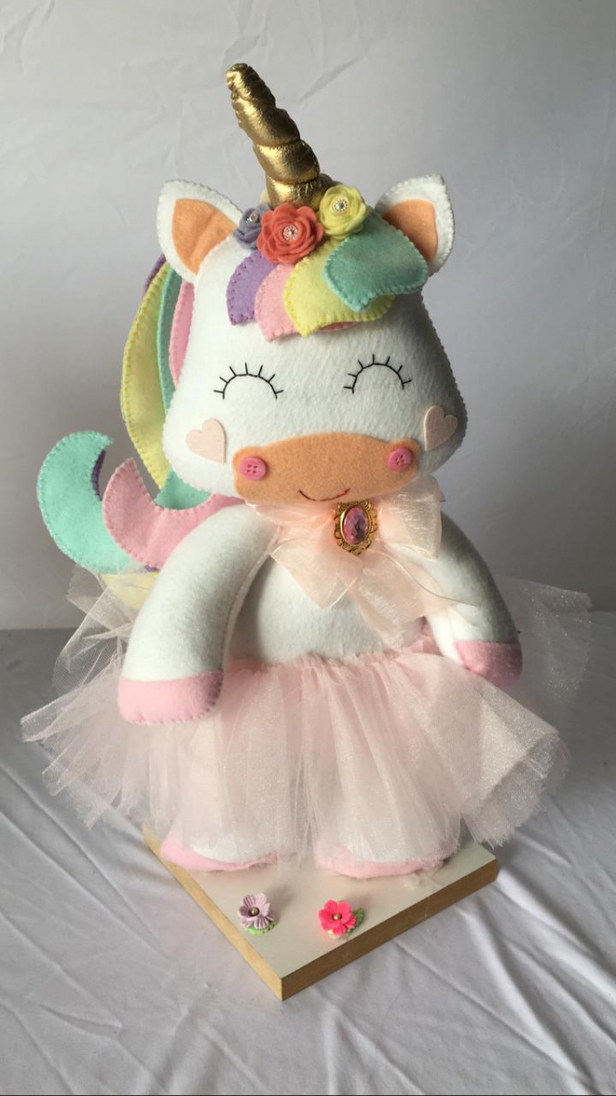 Unicórnio Feltro 2 - Boutique festa locações 