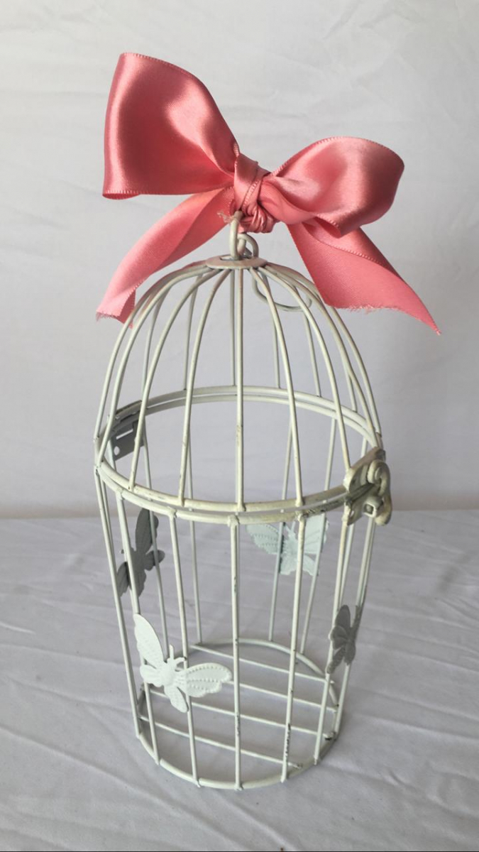 Gaiola Branca C/ Laço Rosa   Jardim - Boutique festa locações 