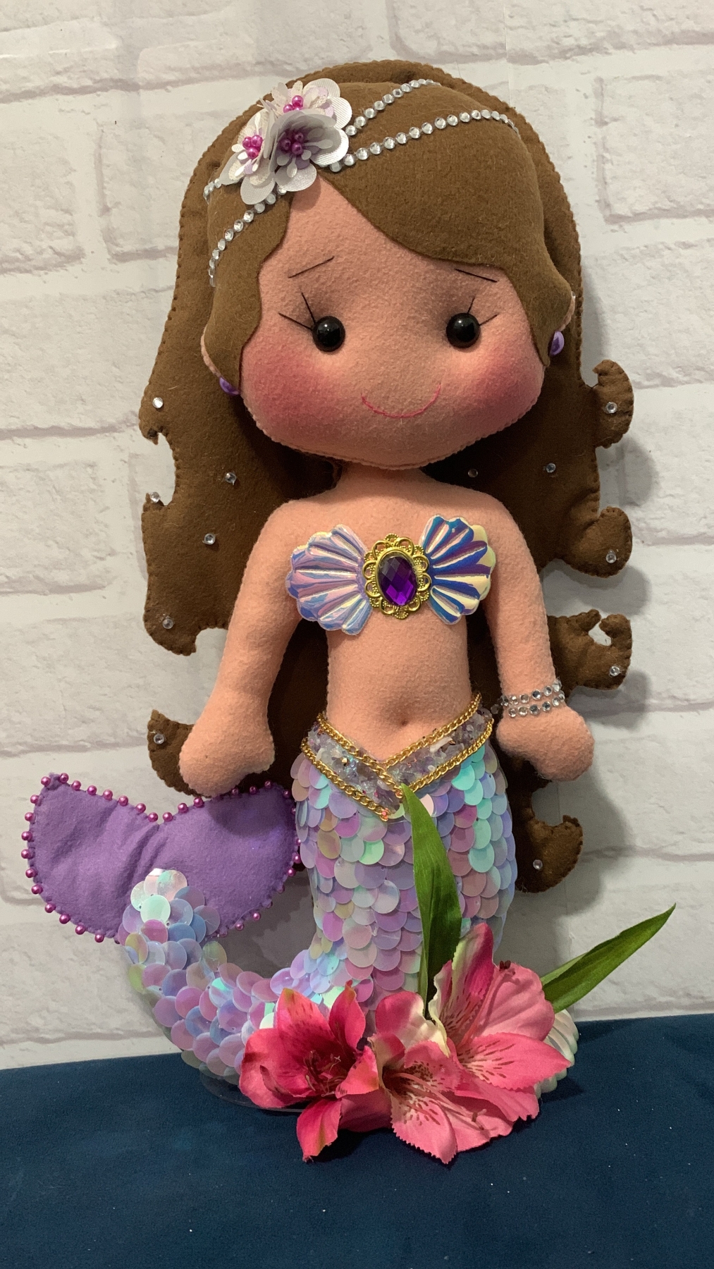 Sereia Lilás Feltro - Boutique festa locações 