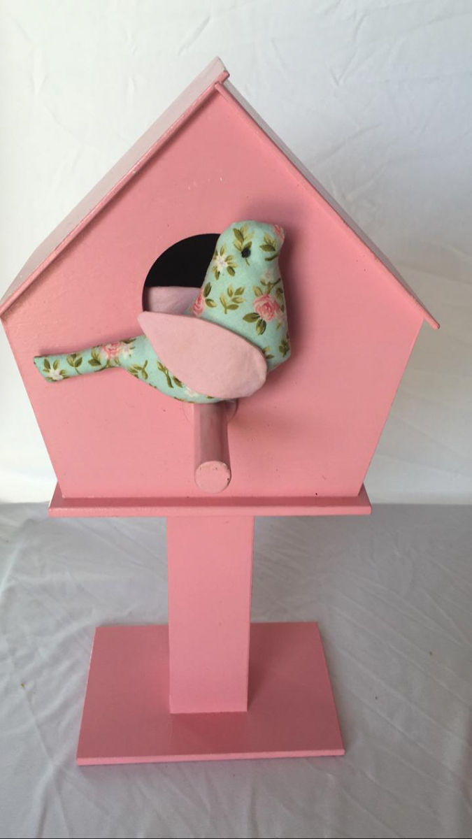 Casinha Rosa C/ Pássaro Jardim - Boutique festa locações 