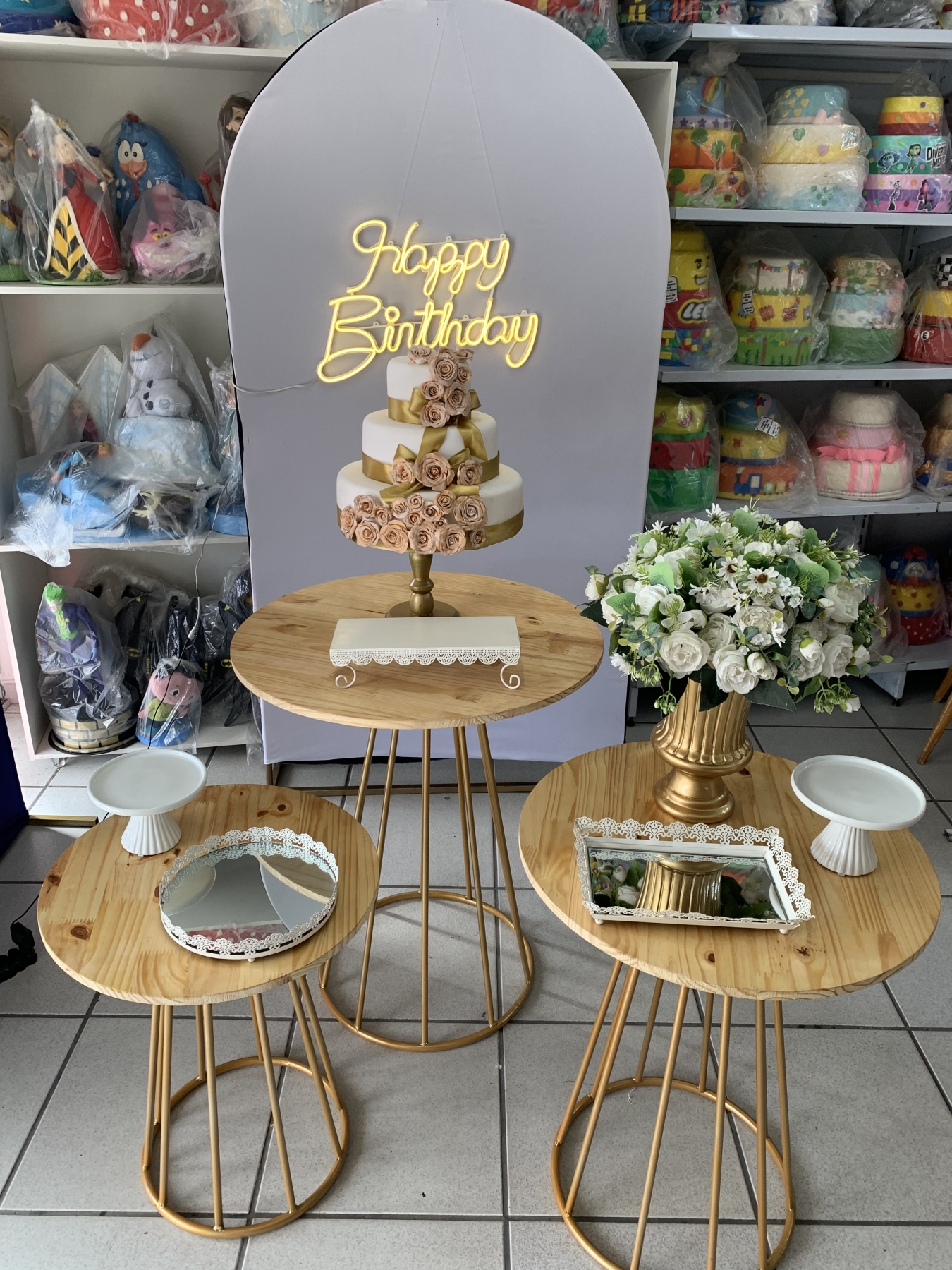 Adulto Branco E Dourado - Boutique festa locações 