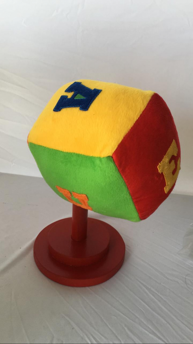 Dado Colorido Brinquedo - Boutique festa locações 