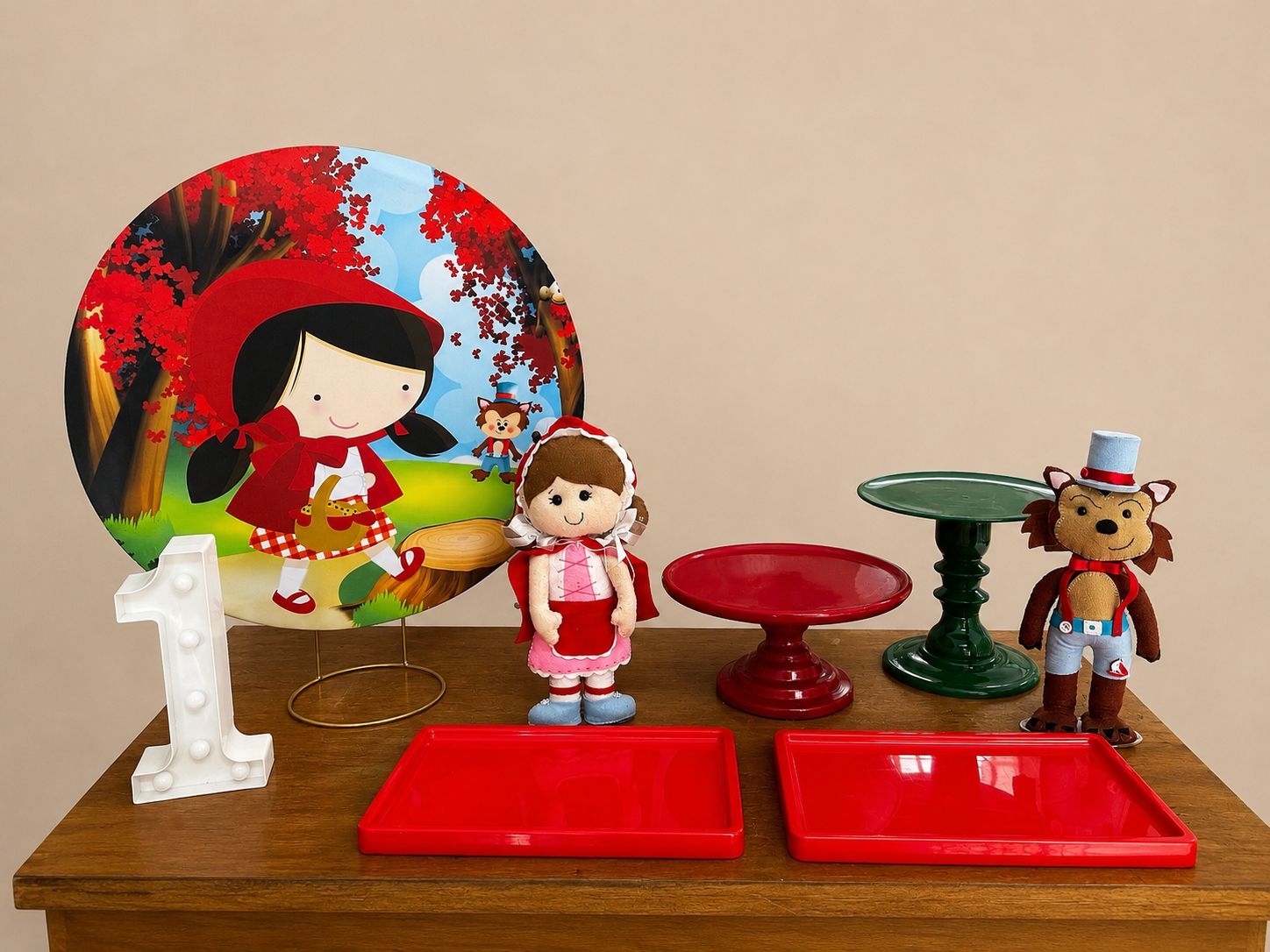 Chapeuzinho Vermelho - Boutique festa locações 