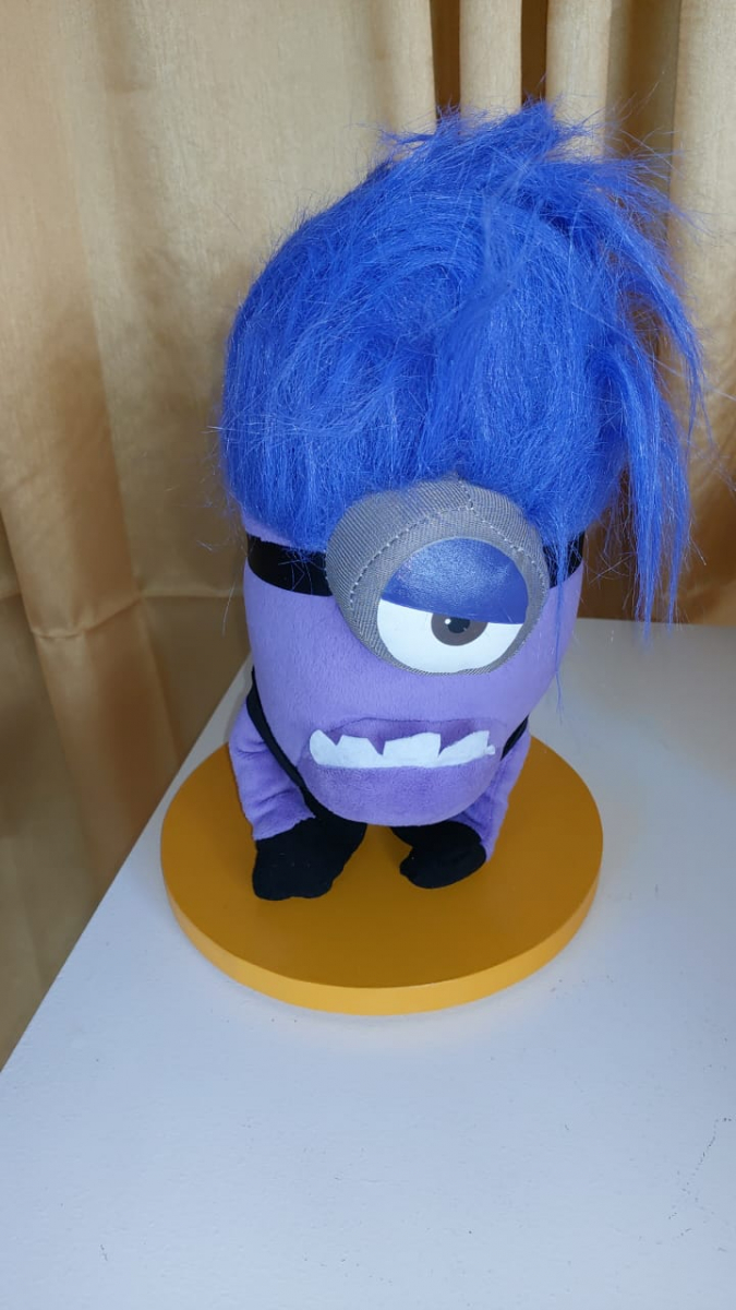 Boneco Roxo Minions - Boutique festa locações 