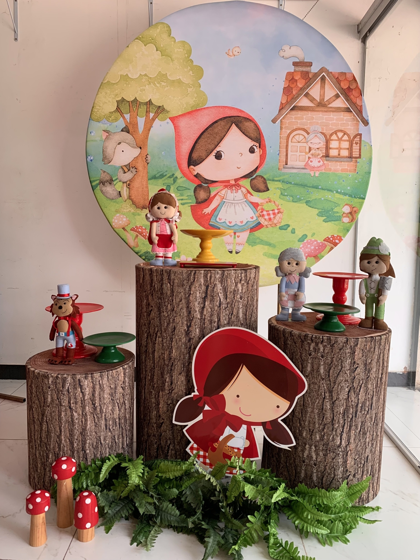 Chapeuzinho Vermelho - Boutique festa locações 