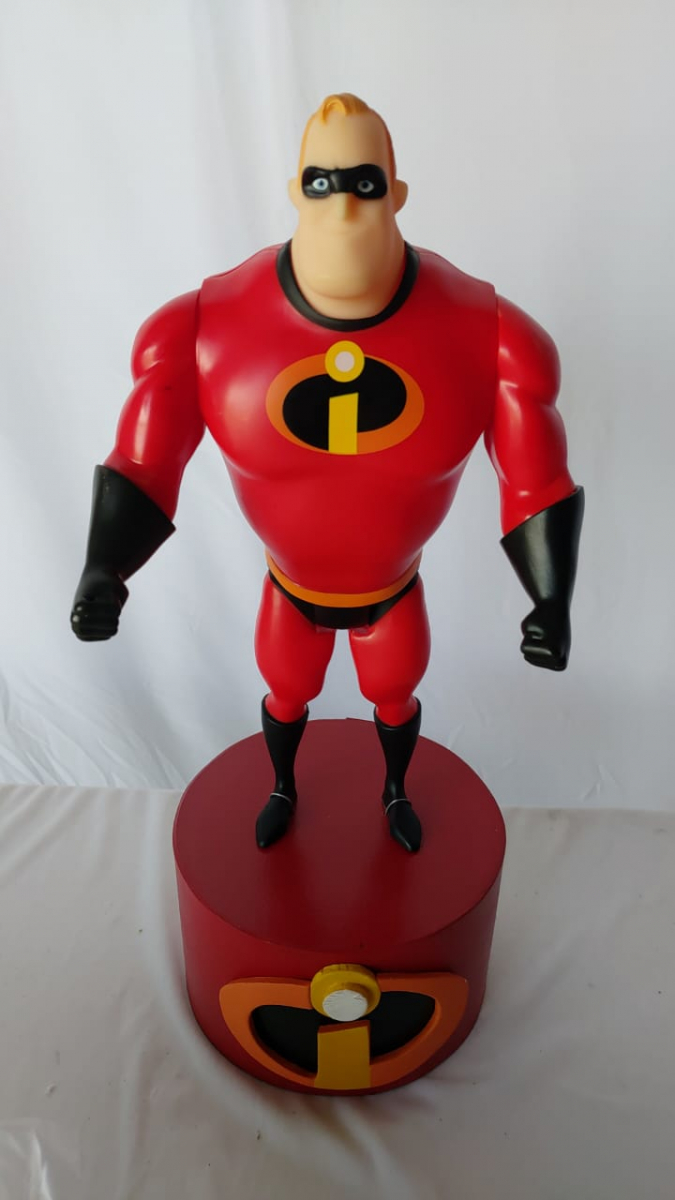 Personagem Sr.   Incríveis - Boutique festa locações 