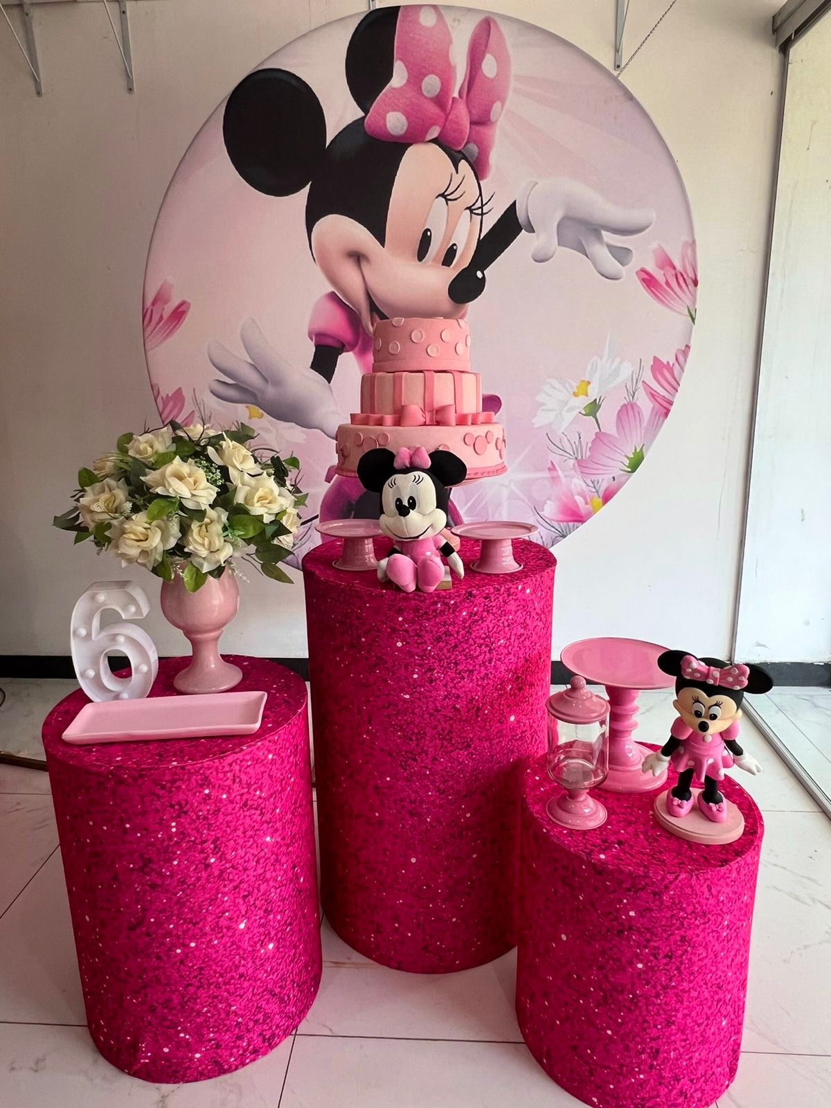 Minnie Rosa - Boutique festa locações 