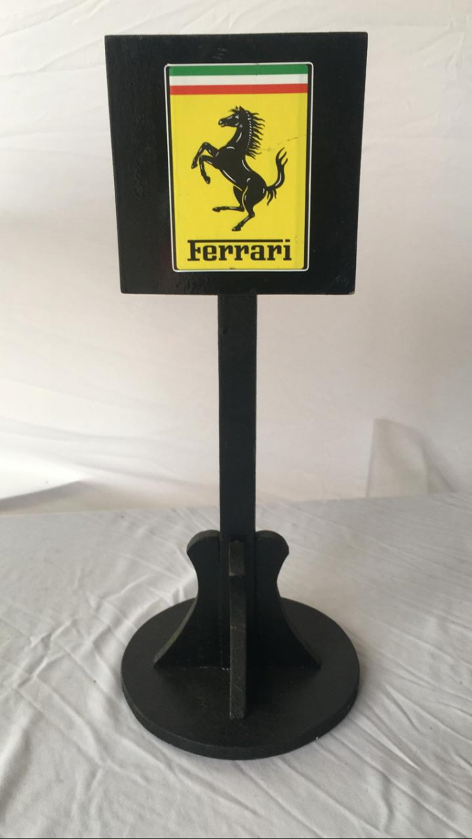 Placa Ferrari - Boutique festa locações 