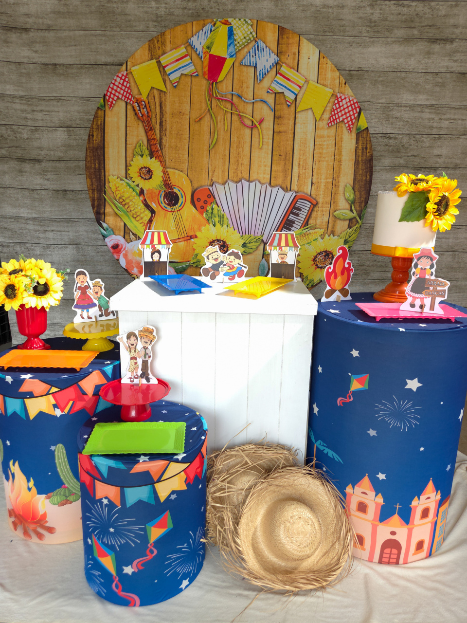Festa Junina Violão - Kit Prata - Anelan Artes e Decorações
