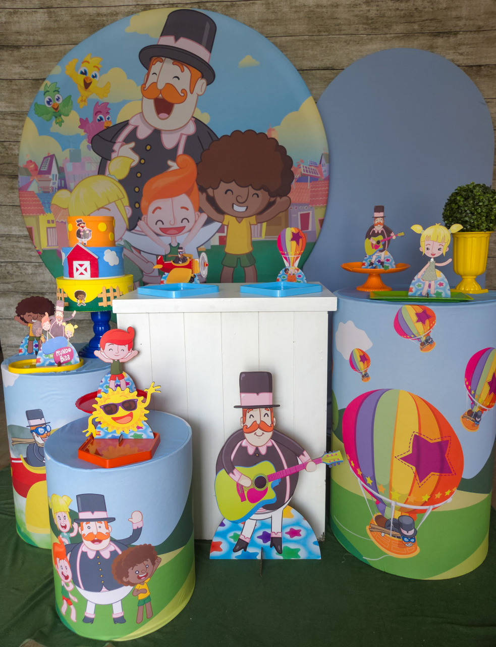 Mundo Bita - Kit Ouro - Anelan Artes e Decorações