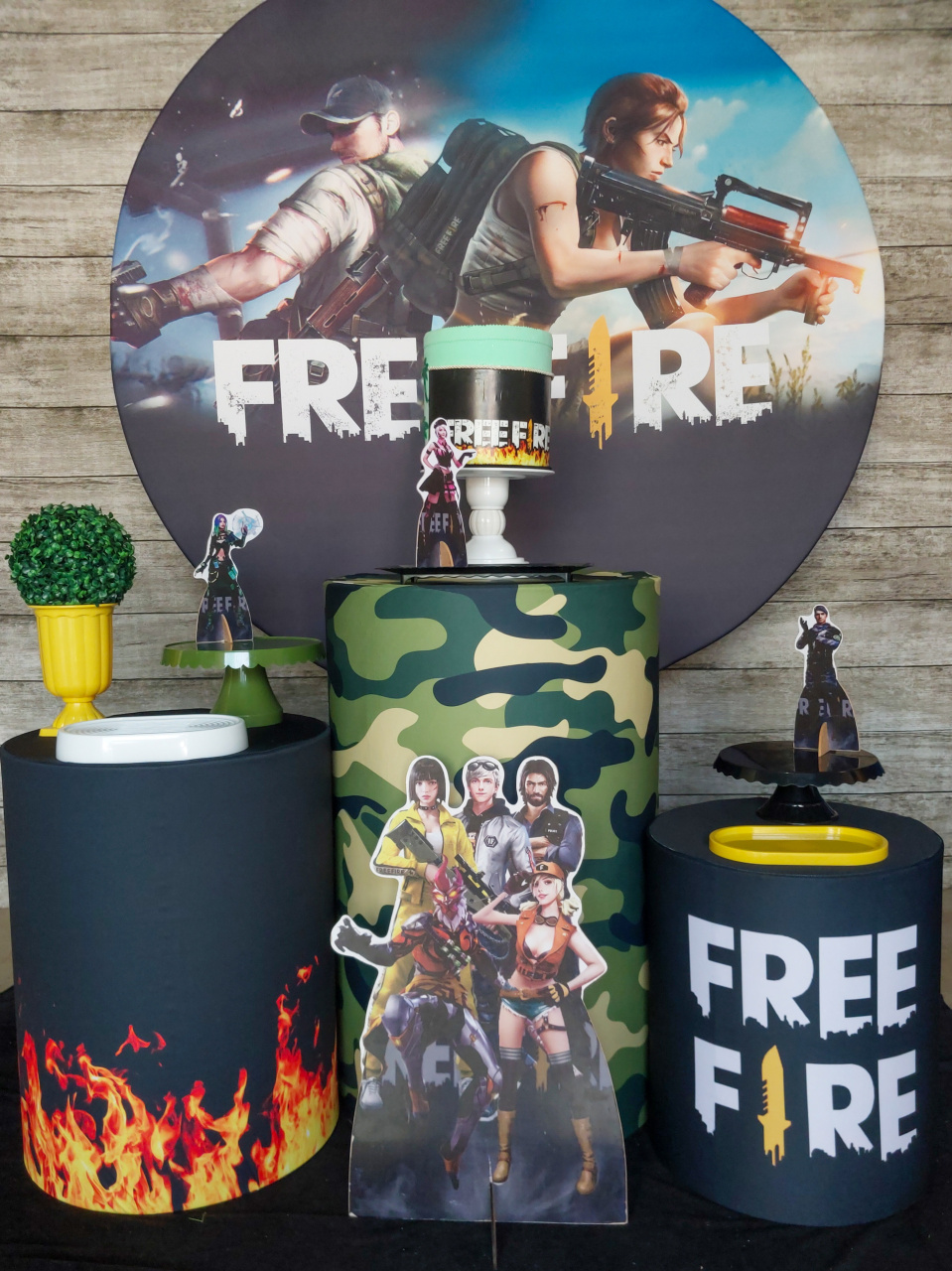 Free Fire - Kit Promocional - Anelan Artes e Decorações