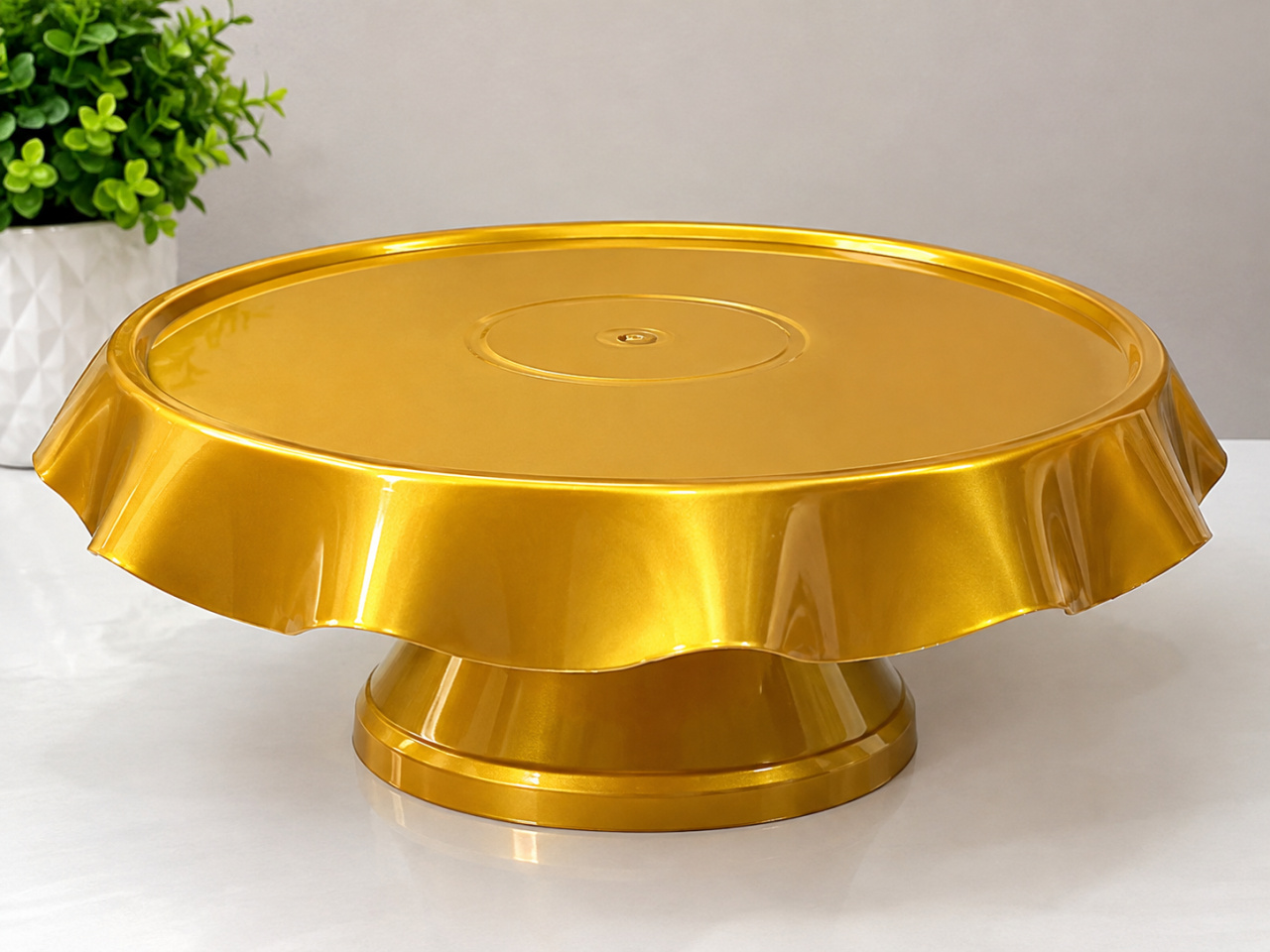 Boleira Dourada - Decore com amor 
