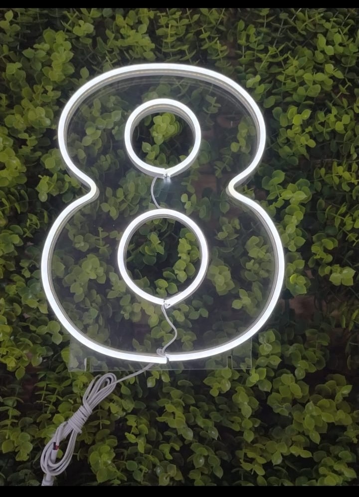 Número 8 de Led de Mesa ( 25Cm)  - Cantinho da Cris Reis