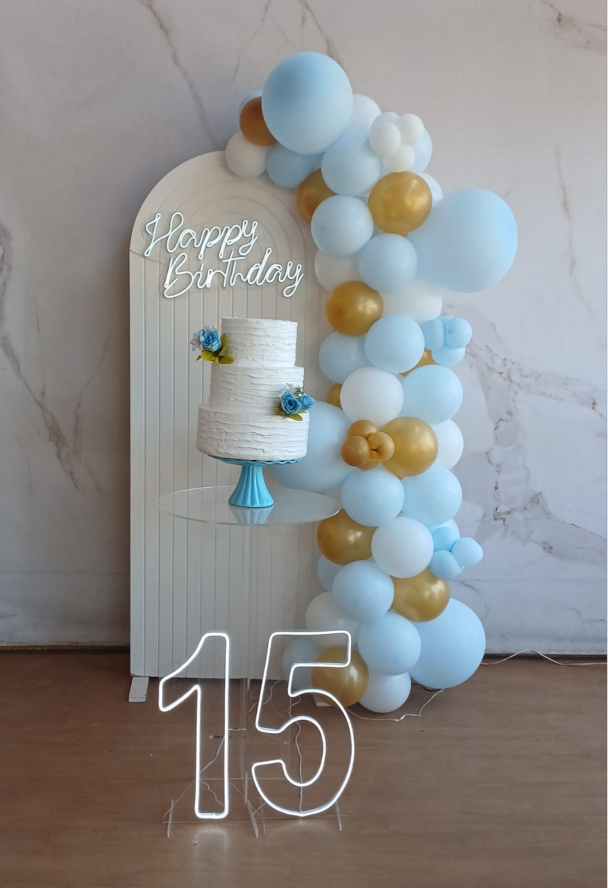 Kit Composição Minimalista 15 Anos- Modelo 2 - Cantinho da Cris Reis