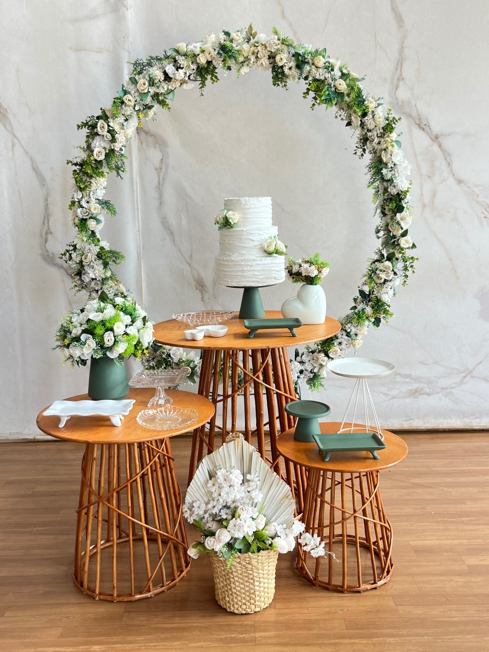 Casamento Floral Verde E Branco Mesa Vime G - Cantinho da Cris Reis