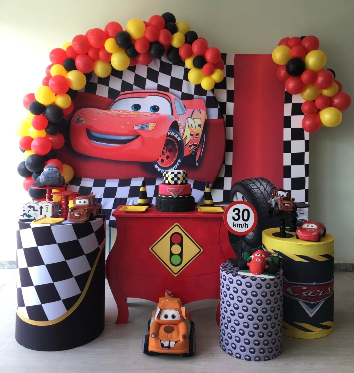 Carros + Placa - FABIANA LOPES DECORACOES