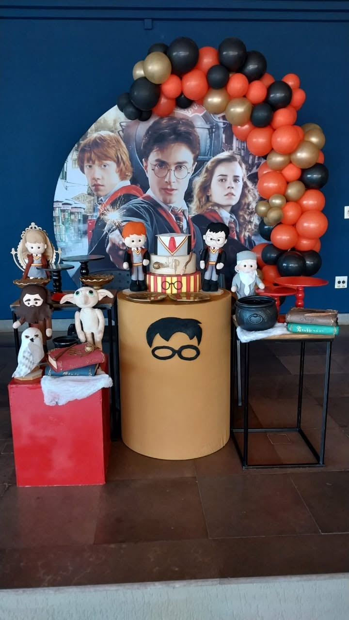 Harry Potter + Mesa - FABIANA LOPES DECORACOES
