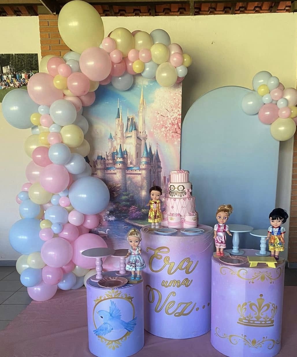 Princesas Painel Romano + Placa - FABIANA LOPES DECORACOES