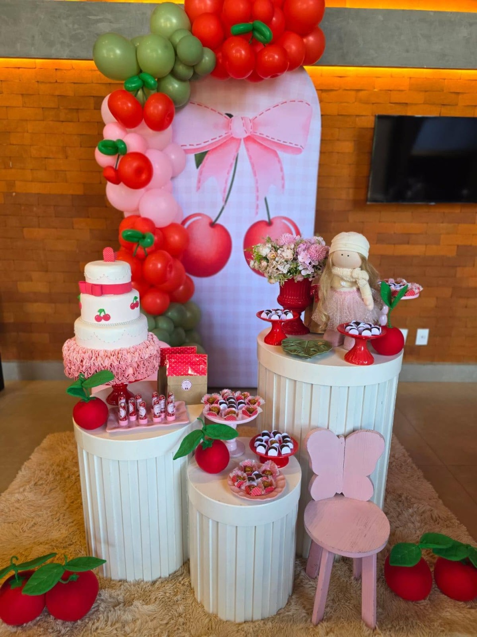 Cerejinha - FABIANA LOPES DECORACOES