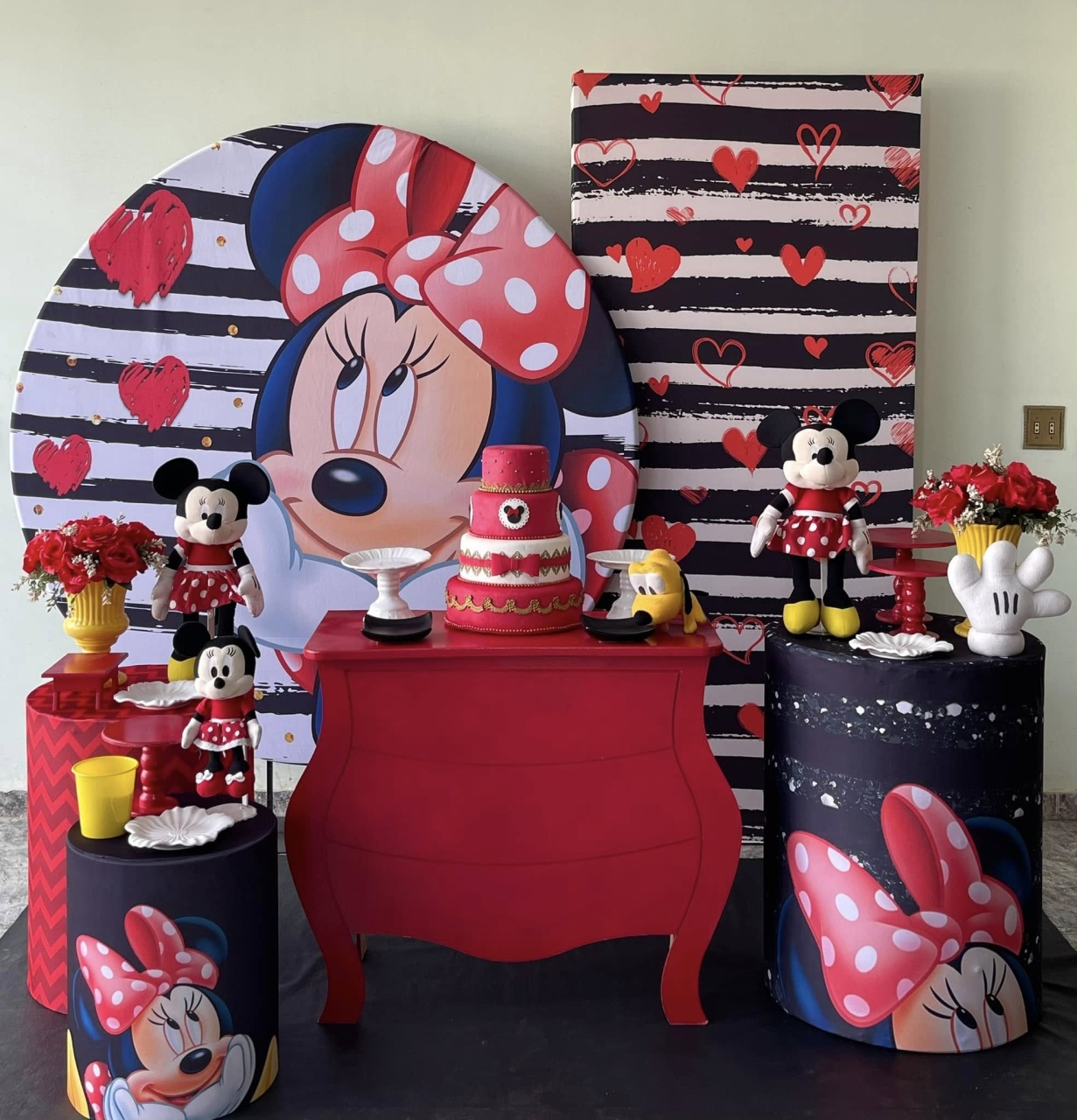 Minnie Vermelha Com Placa - FABIANA LOPES DECORACOES