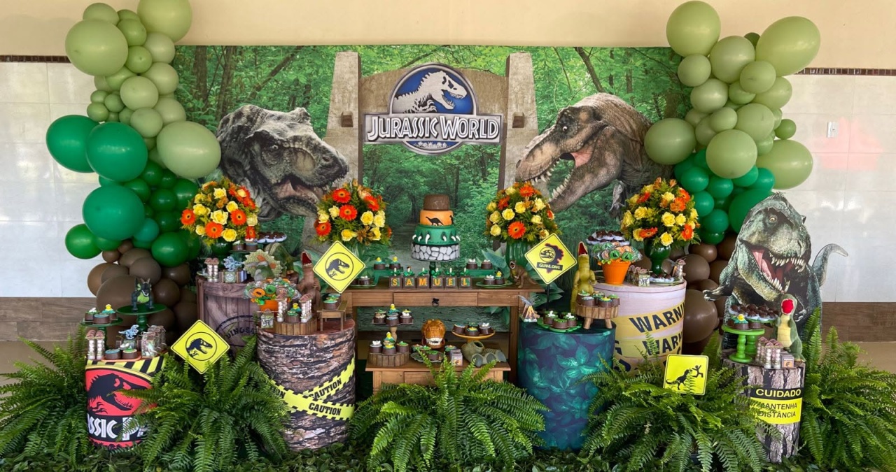 Dinossauro 4,00X2,30 - FABIANA LOPES DECORACOES