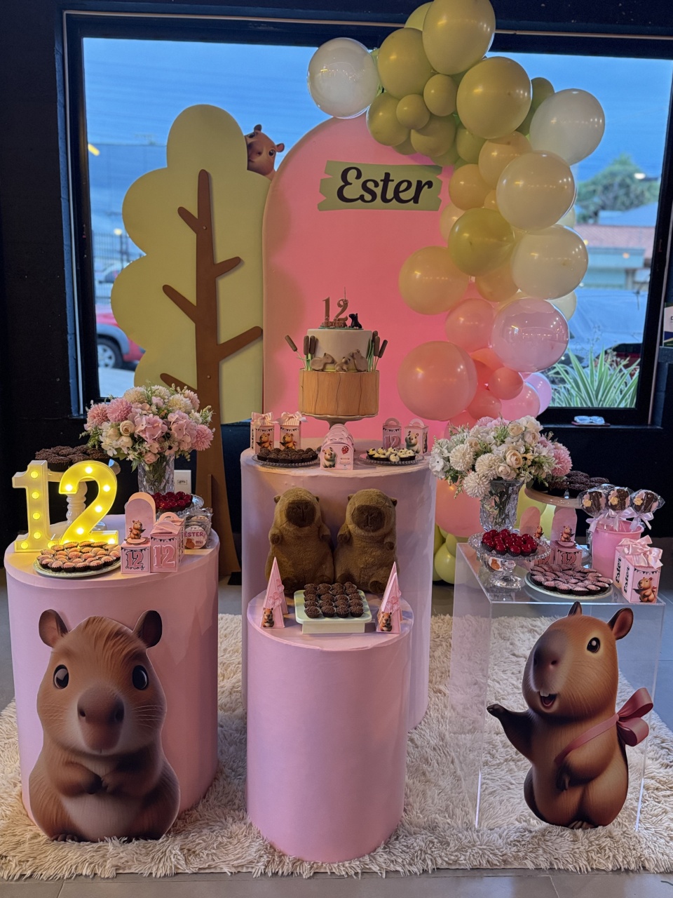 Capivara Cilindro - FABIANA LOPES DECORACOES