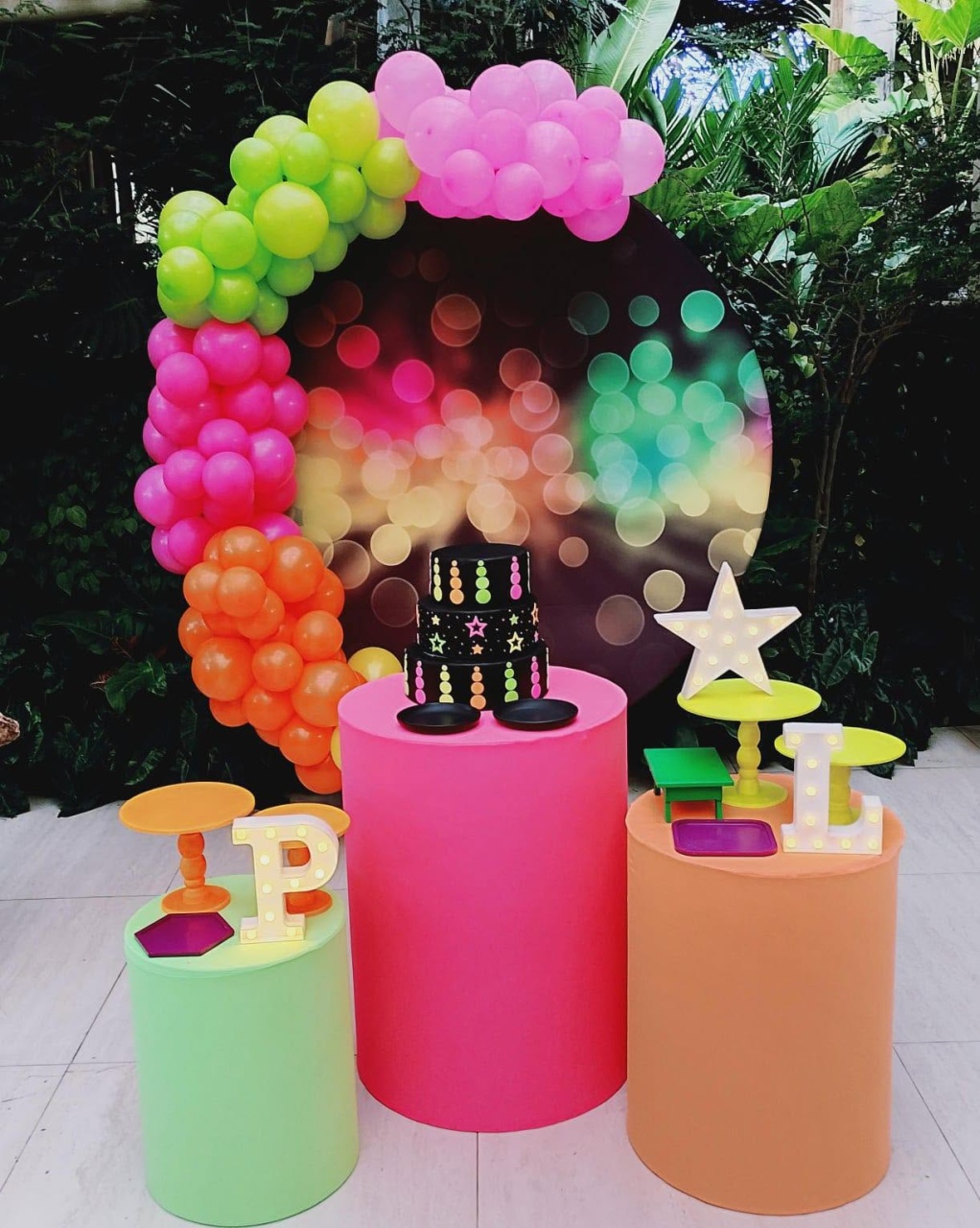 Neon - FABIANA LOPES DECORACOES