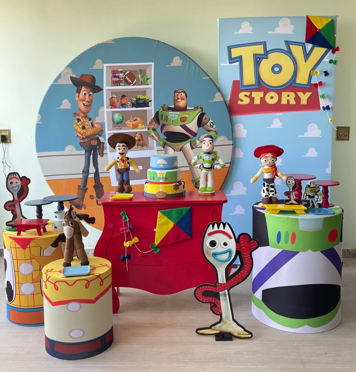 Toy Story + Placa - FABIANA LOPES DECORACOES