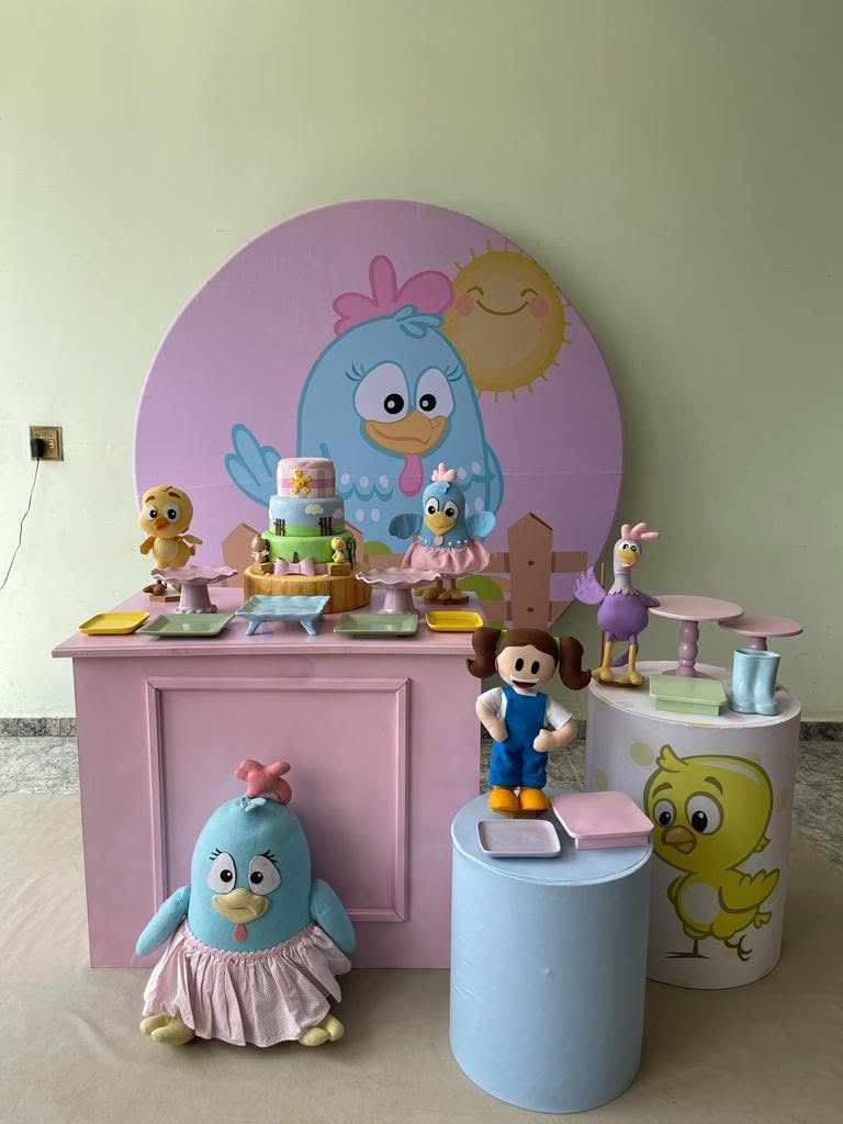 Galinha Pintadinha + Mesa - FABIANA LOPES DECORACOES