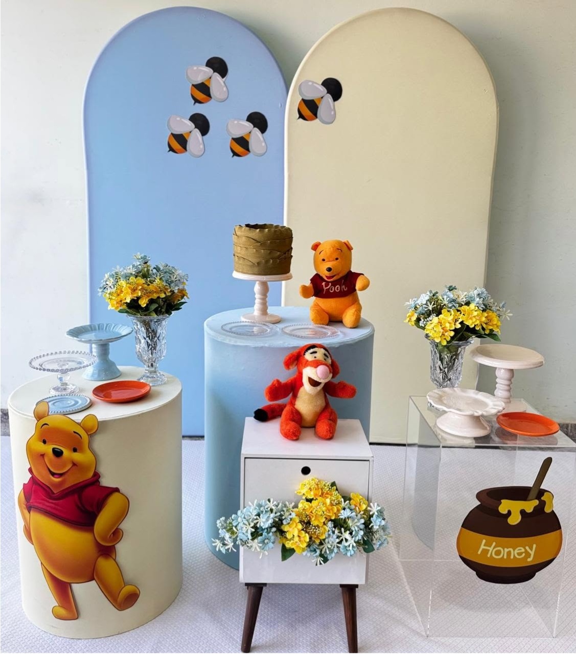 Ursinho Pooh + Criado - FABIANA LOPES DECORACOES