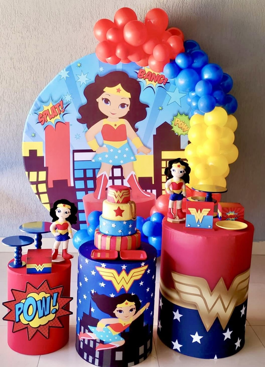 Mulher Maravilha 02 - FABIANA LOPES DECORACOES