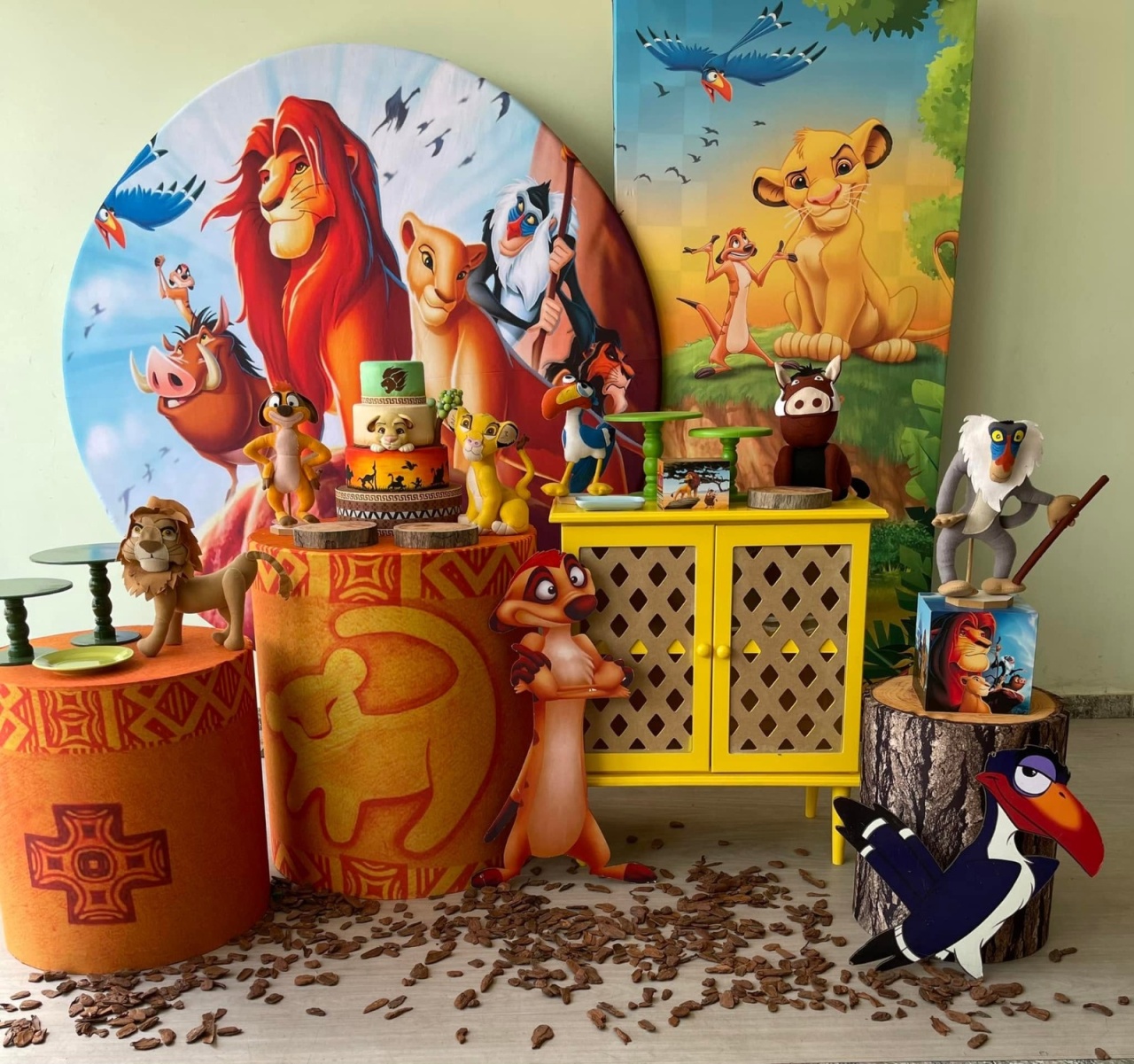 Rei Leão Com A Placa - FABIANA LOPES DECORACOES