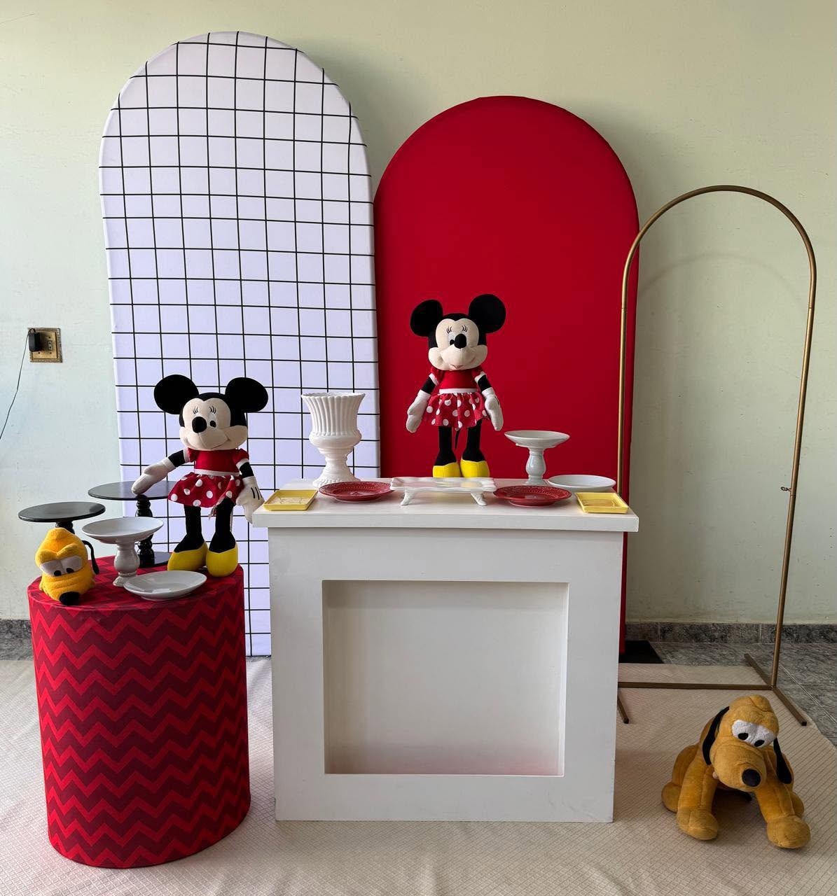 Minnie Vermelha Com Romano - FABIANA LOPES DECORACOES
