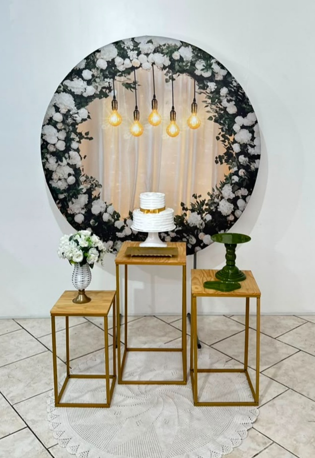 Kit Painel Imita Luzes E Flores Trio Mesa Quadrada - Michi Pegue e Monte