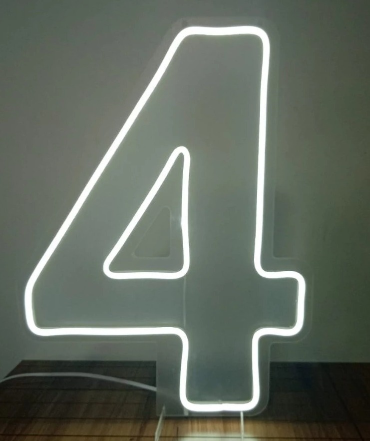 Numero 4 Led - Michi Pegue e Monte