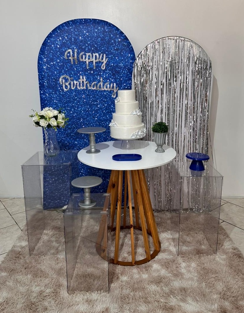 Kit 15 Anos Gliter Azul E Prata Mesa Redonda - Michi Pegue e Monte