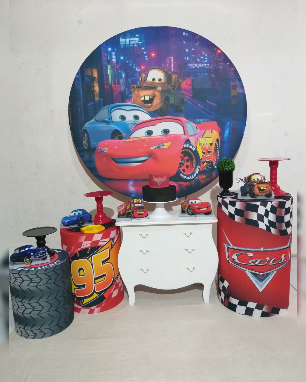 Kit 2 Carros Mc Queen  - Michi Pegue e Monte