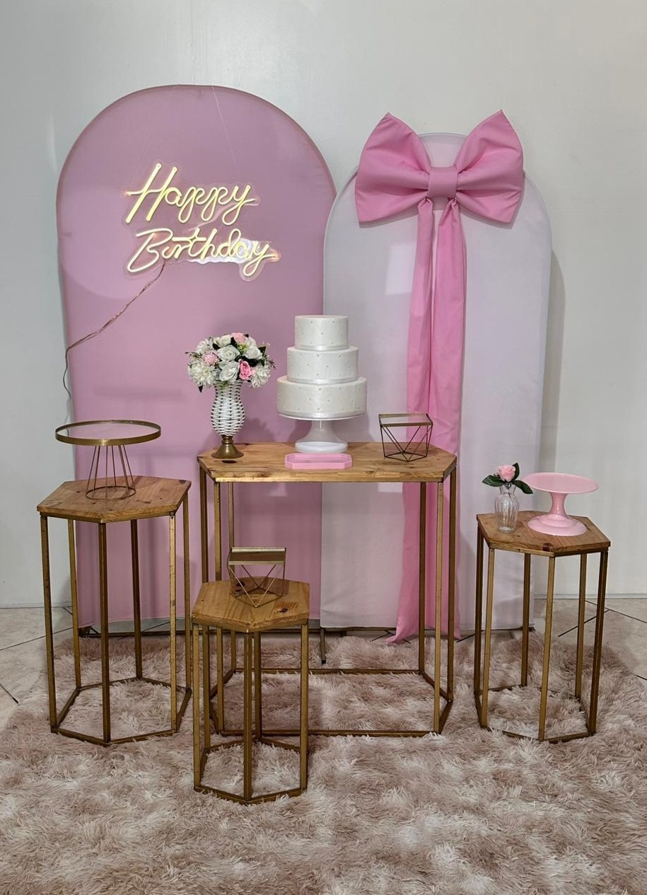 Kit Laço Rosa Com Mesas Ferro Sextavada - Michi Pegue e Monte