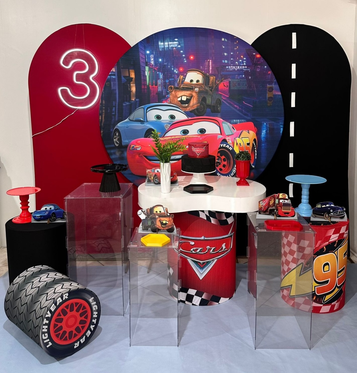 Kit Três Paíneis Carros Mcqueen  - Michi Pegue e Monte