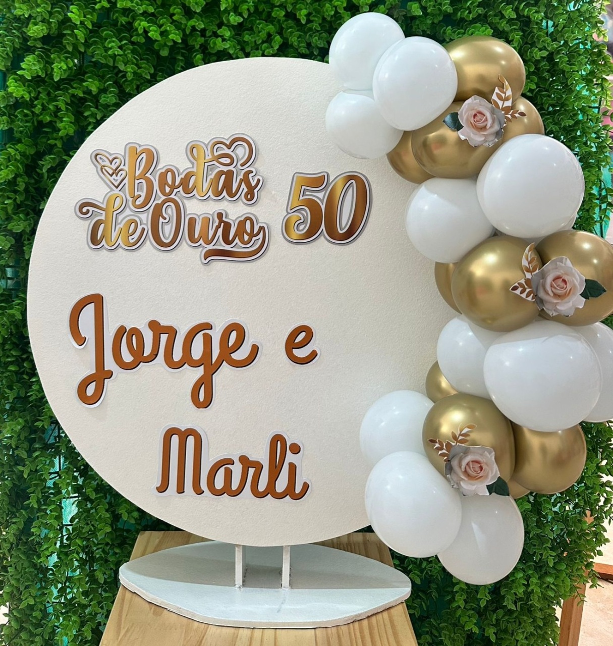 Mini Painel Bodas de Ouro - Michi Pegue e Monte