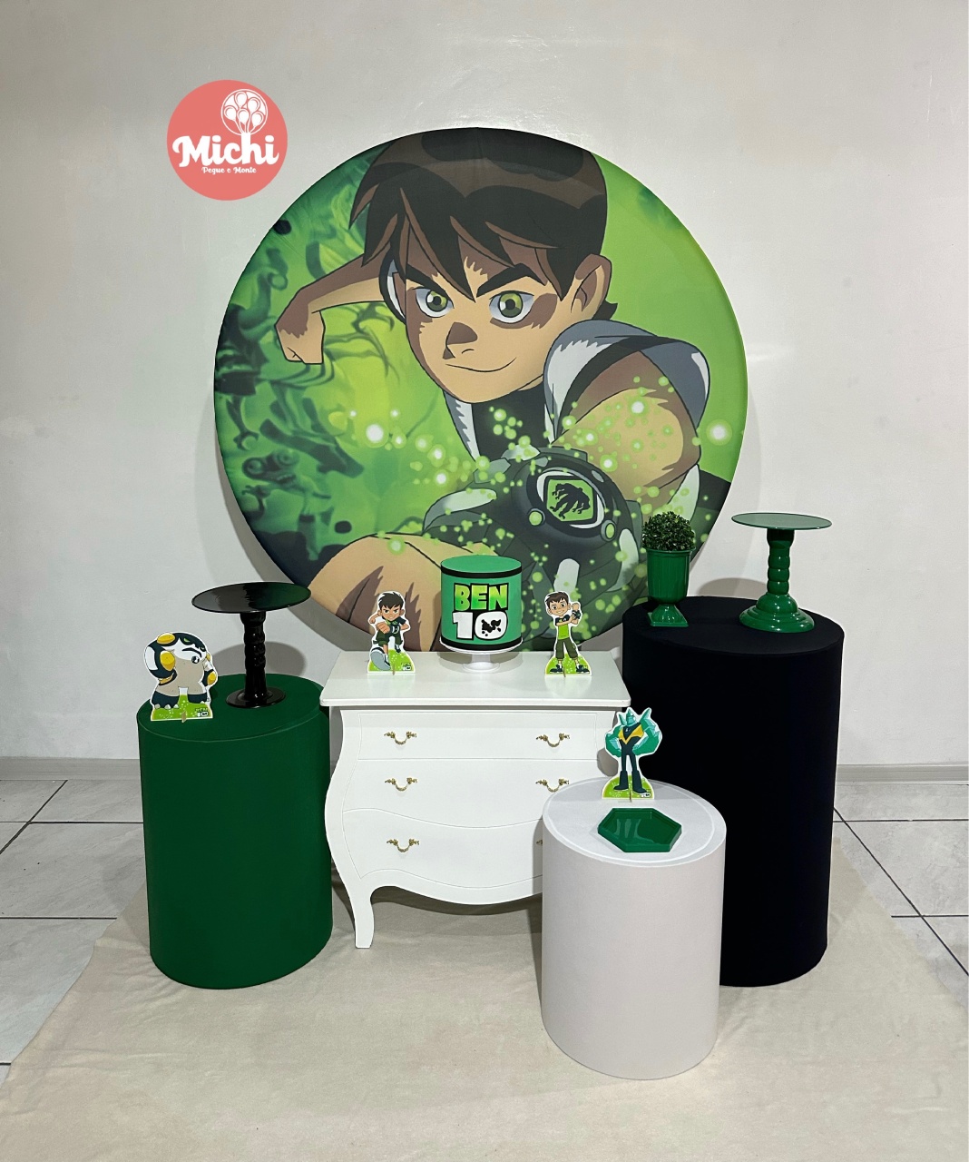 Modelo de Kit 2 Ben 10   - Michi Pegue e Monte