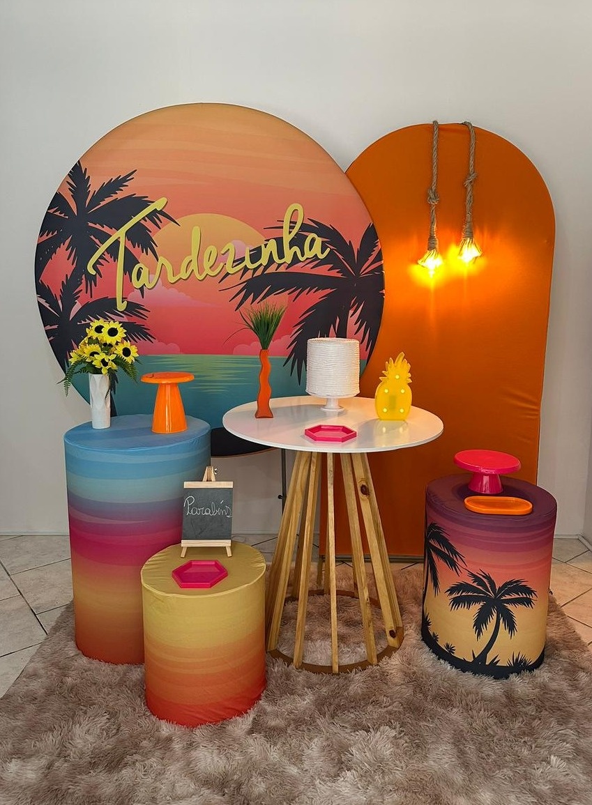 Kit Tardezinha Mesa Redonda Com Luz - Michi Pegue e Monte