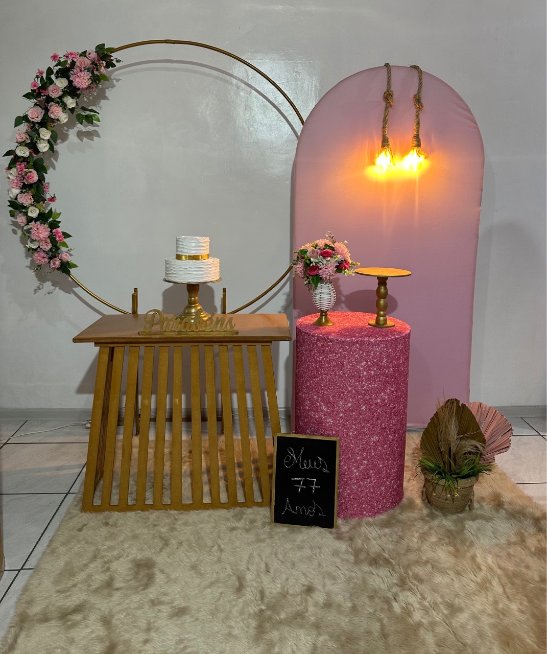 Kit Flores E Luzes Adulto Rosa Mesa Ripada  - Michi Pegue e Monte