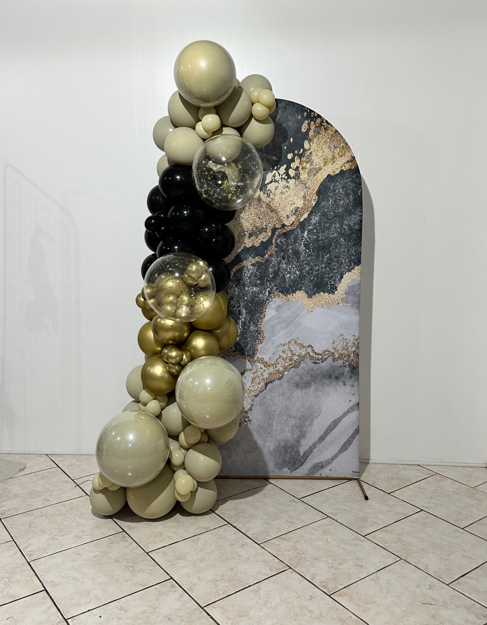 Arco de Balão Orgânico Com Balão Transparente  - Michi Pegue e Monte