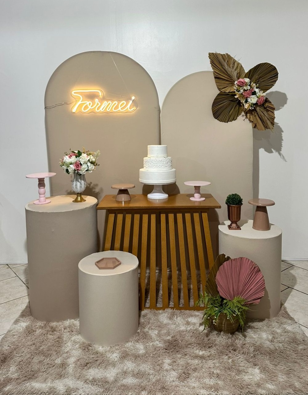 Kit Formatura Nude Com Mesa Ripada - Michi Pegue e Monte