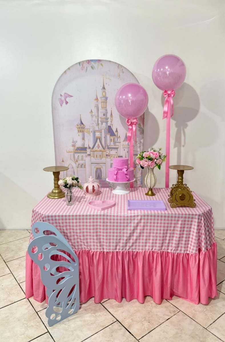 Kit Afetivo Castelo Com Mesa Quadrada - Michi Pegue e Monte