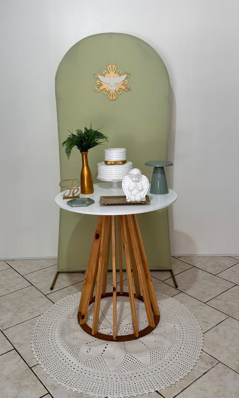 Kit Compacto Batizado Verde Com Mesa Redonda  - Michi Pegue e Monte